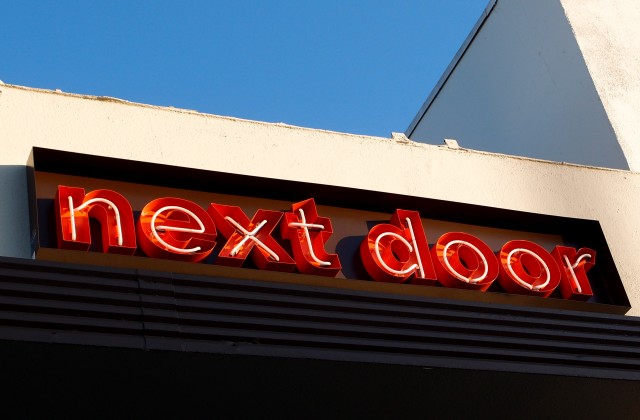 BACKYARDBITE.COM visits Next Door by Josie